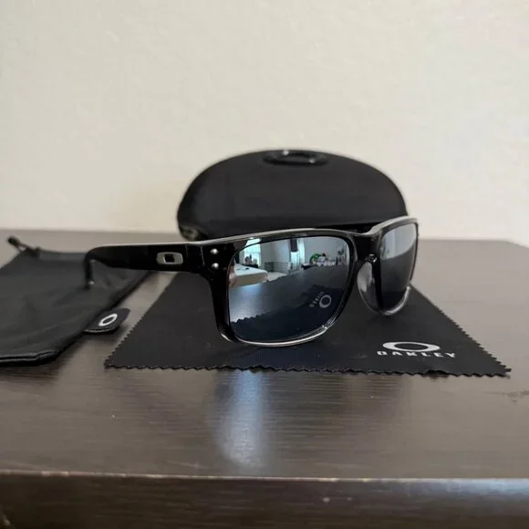 OO9102 Oakley Holbrook Dark Ink Fade Polished Frame Prizm Polarized Sunglasses - Picture 2 of 13